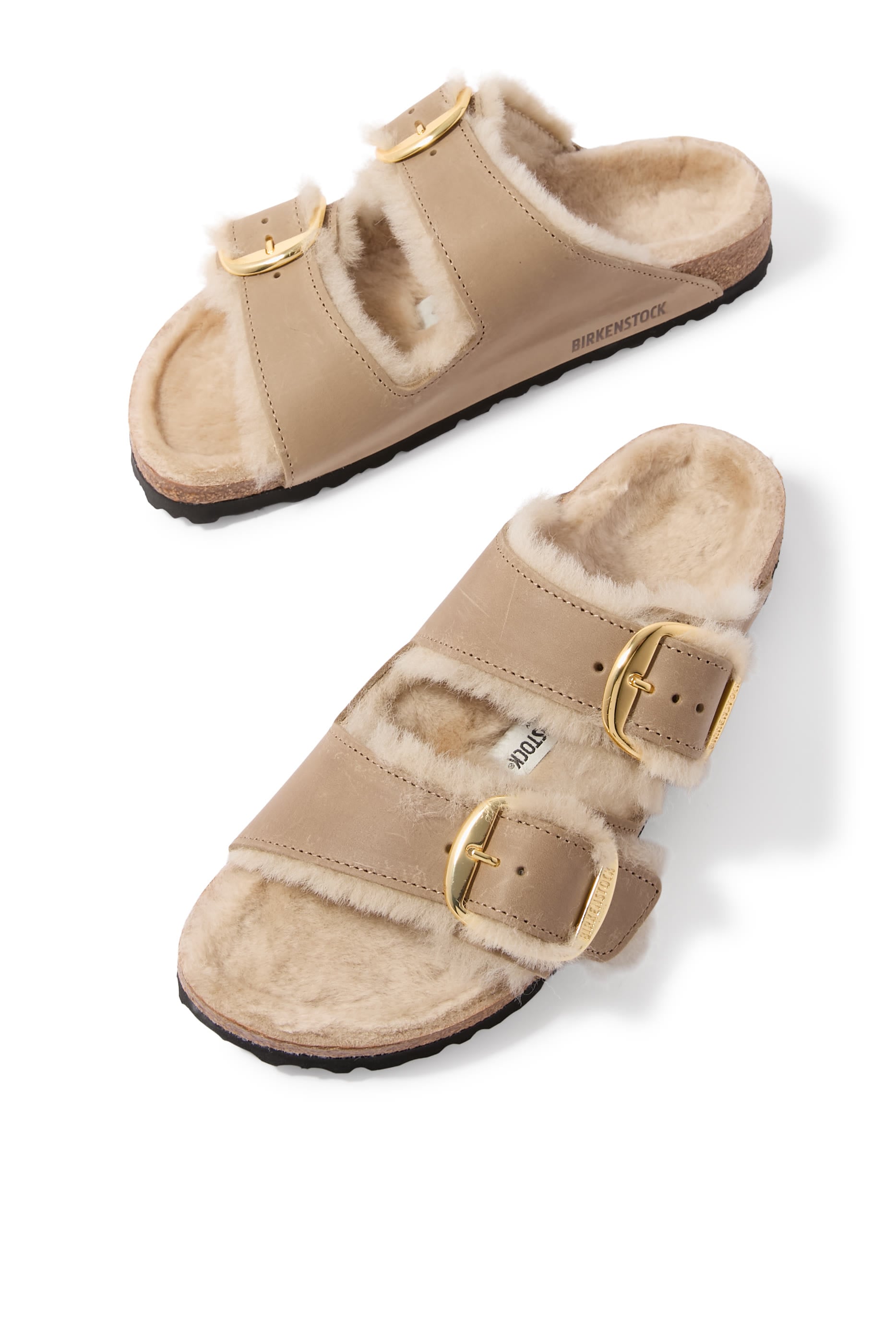 حذاء أريزونا مفتوح بإبزيم كبير فرو 