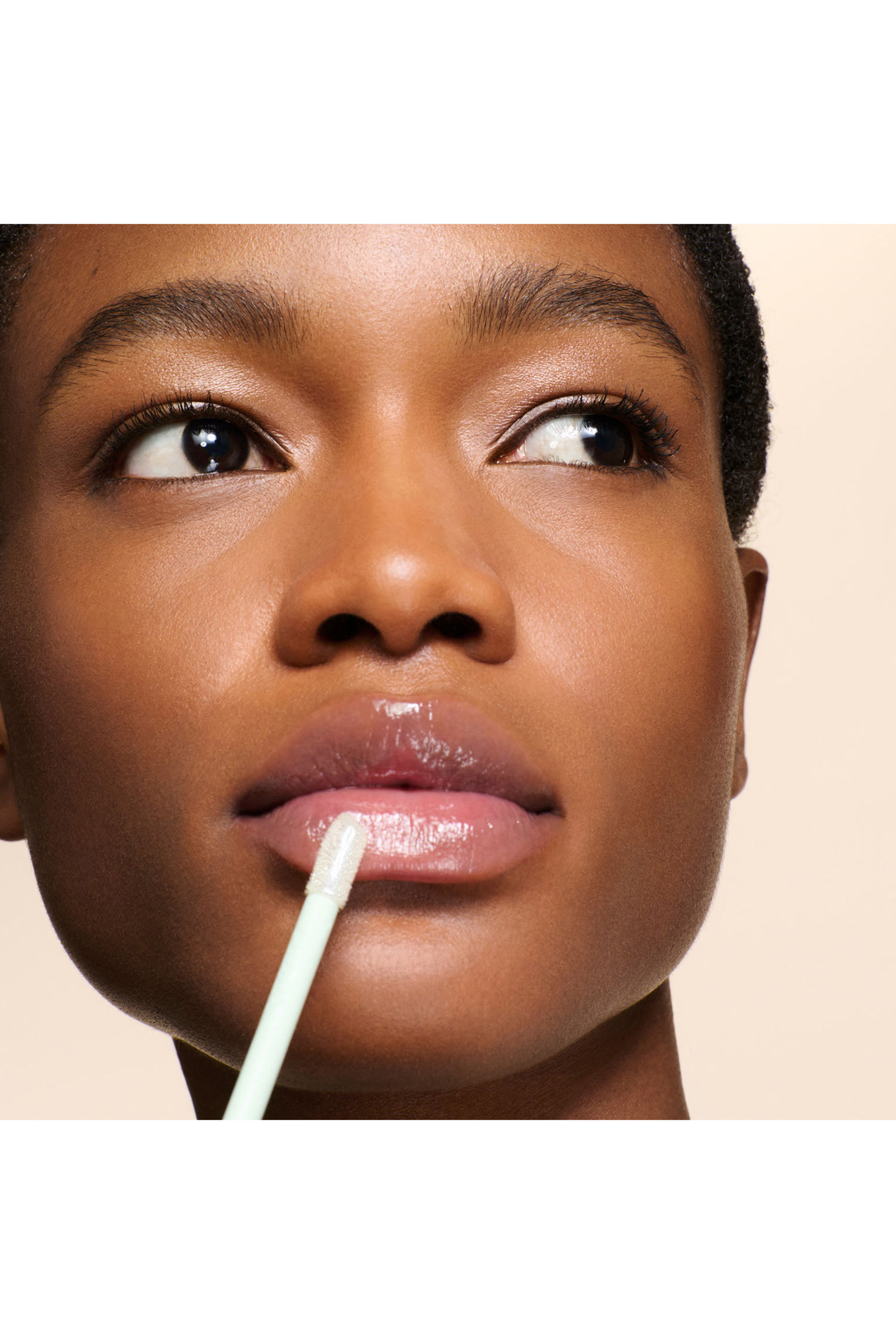 مرطب ريفلكشن ملمع للشفاه بتركيبة سائلة