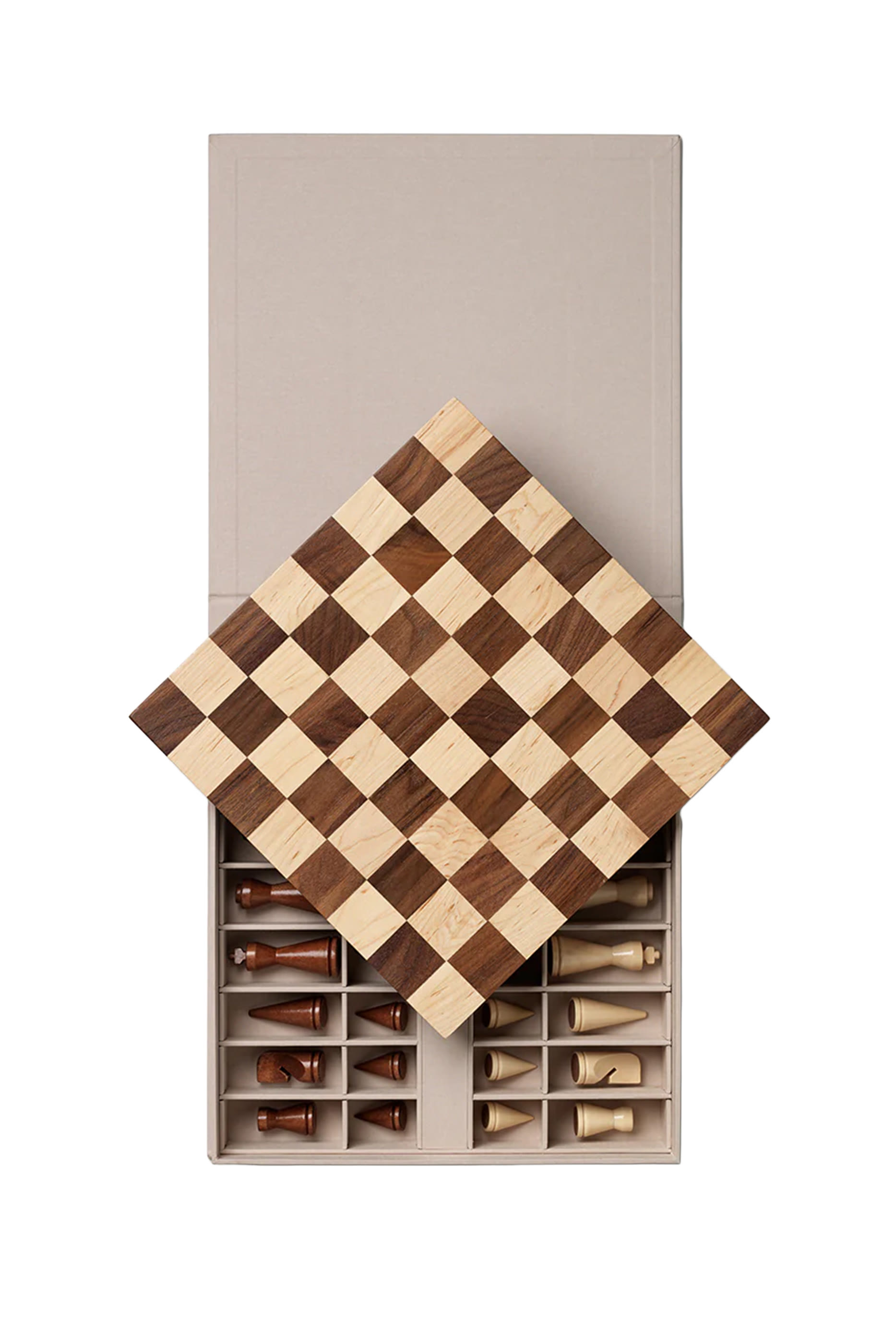 The Minimalist Wood Chess