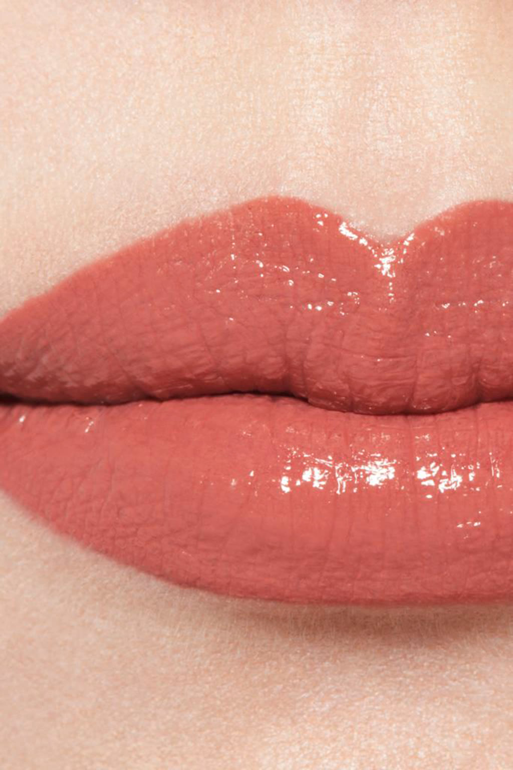 ROUGE COCO BLOOM Hydrating And Plumping Lipstick. Intense, Long-Lasting Colour And Shine