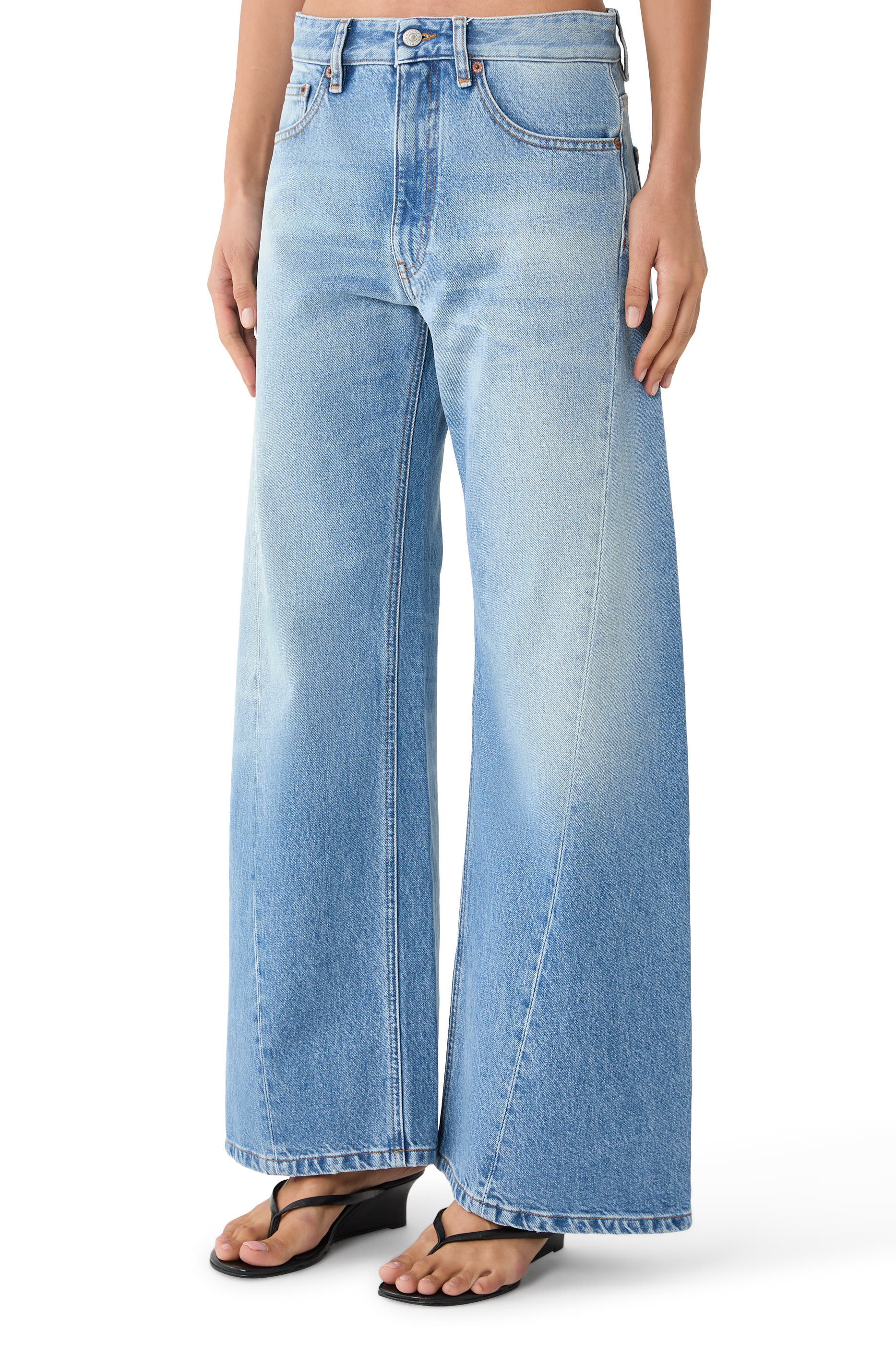 Wide-Leg Jeans 