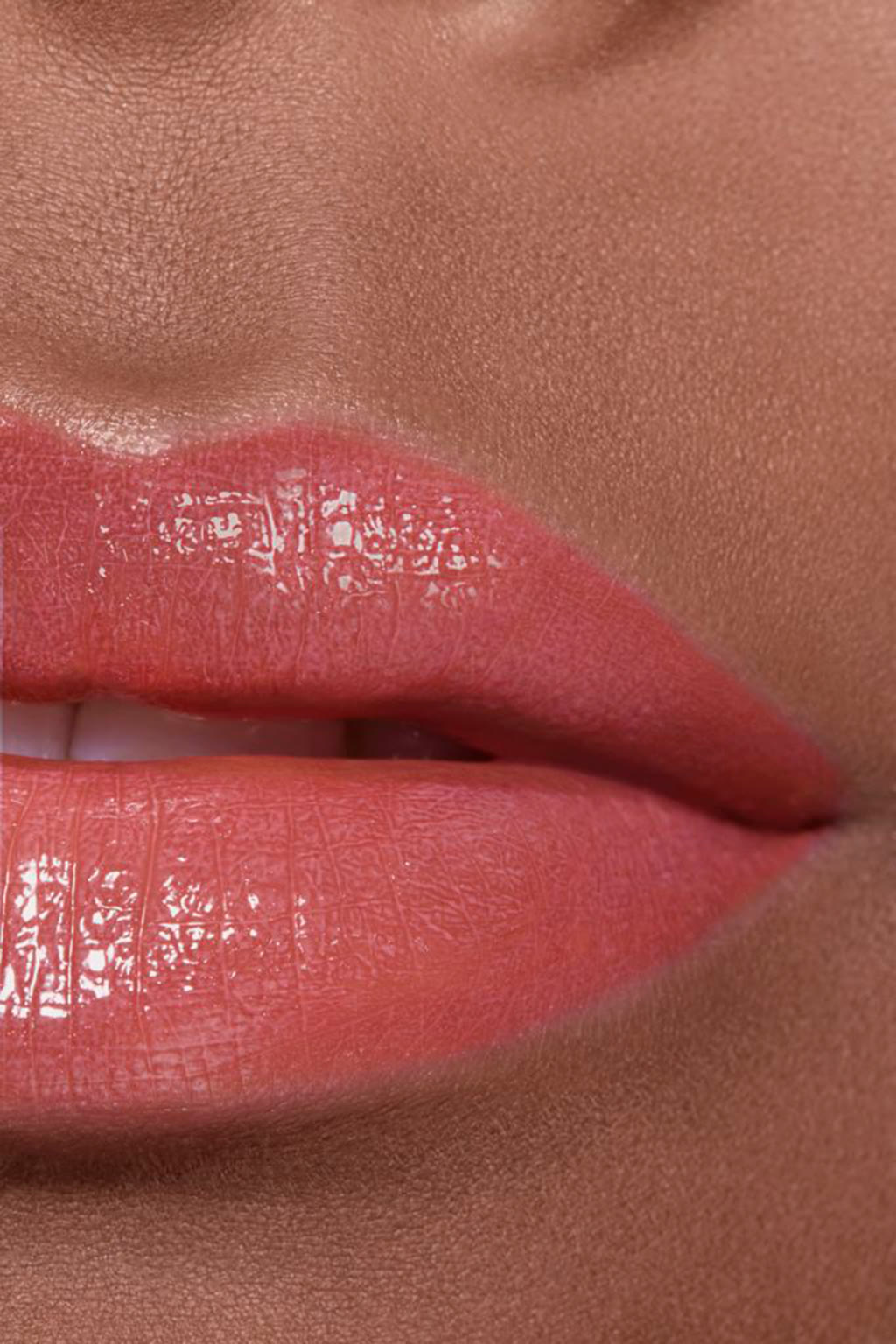 أحمر شفاه ROUGE COCO FLASH Colour, Shine, Intensity In A Flash
