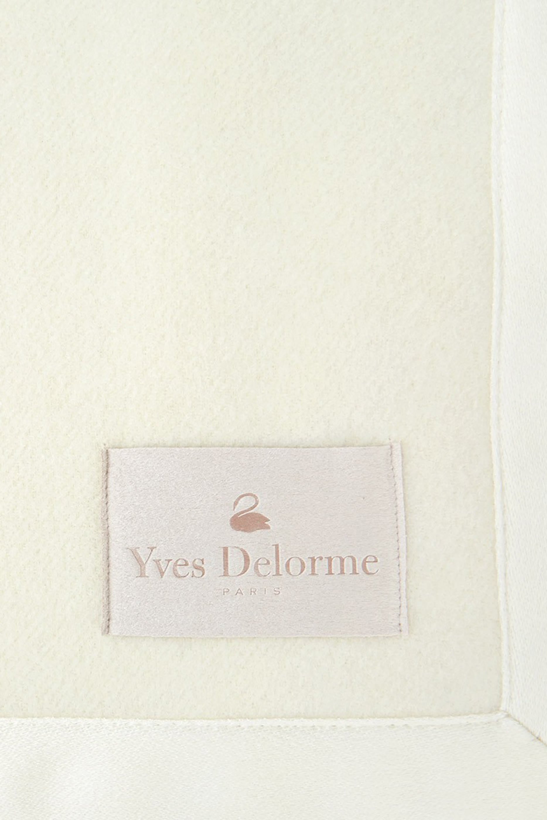 Nymphe Nacre Blanket