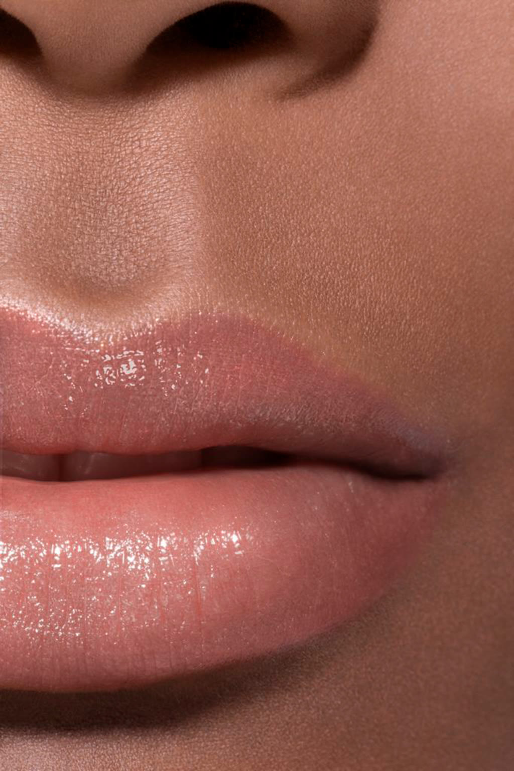 أحمر شفاه ROUGE COCO FLASH Colour, Shine, Intensity In A Flash