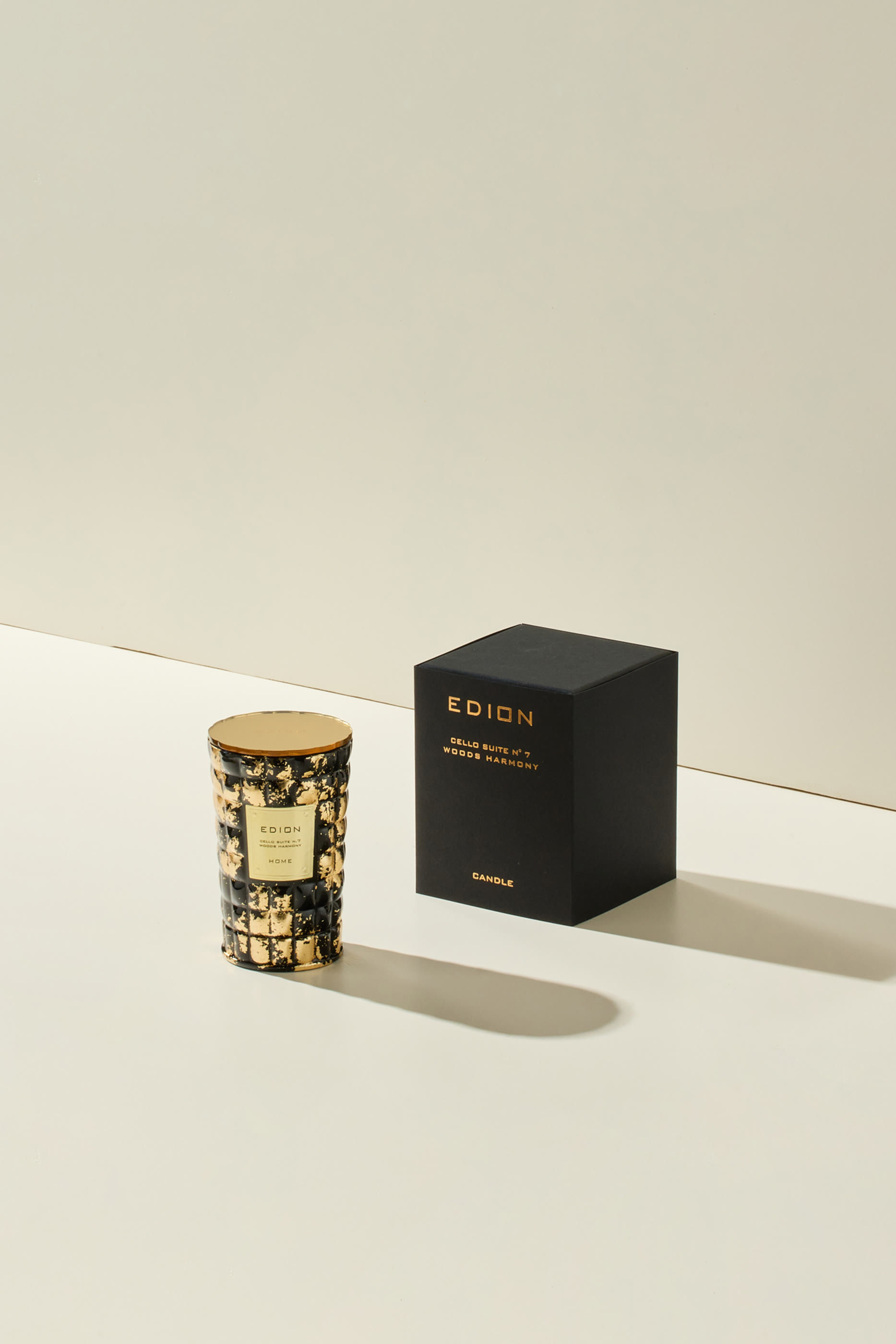 شمعة معطرة وودز هارموني فاخرة نمبر 7