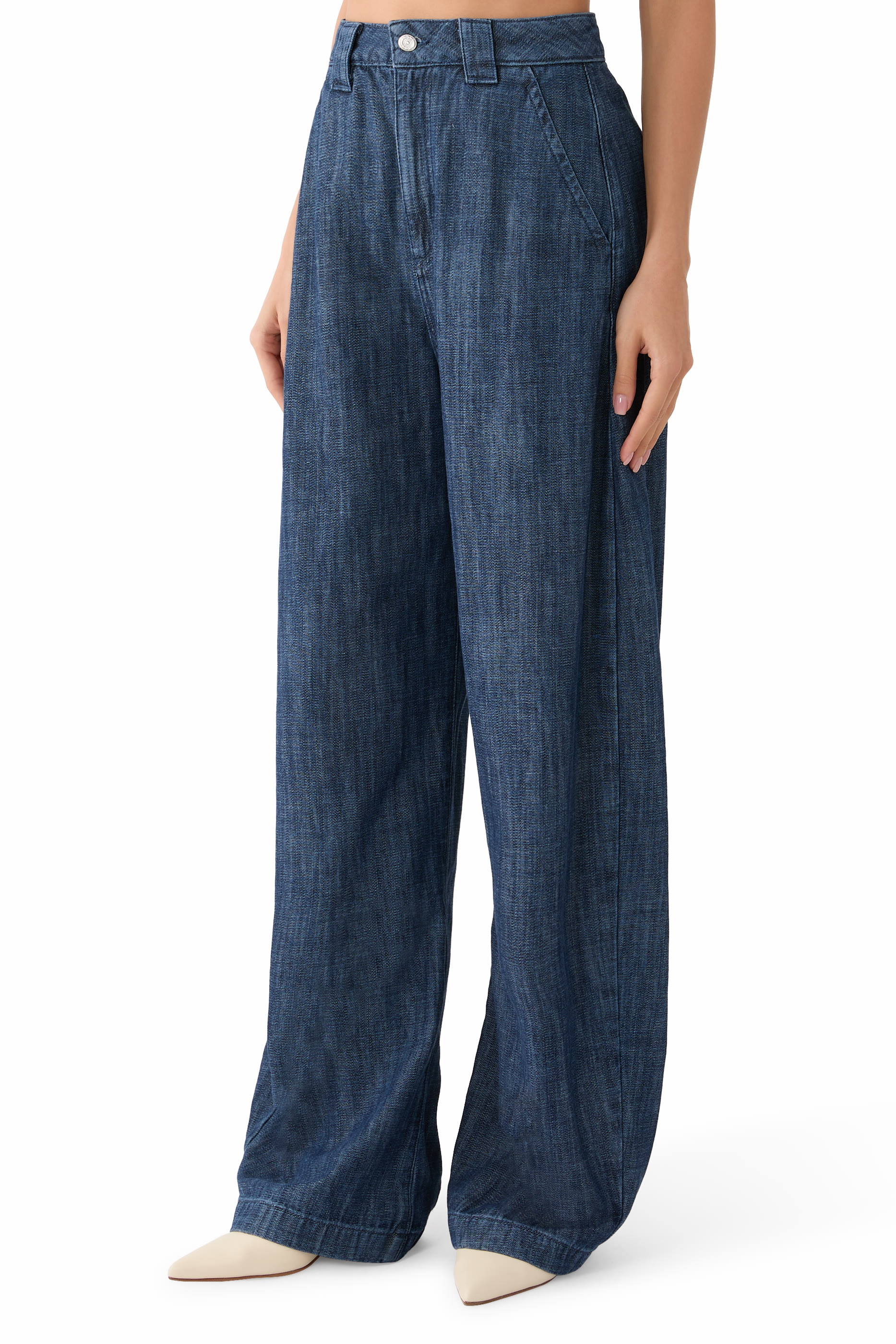 Seasonal Barrel Jeans