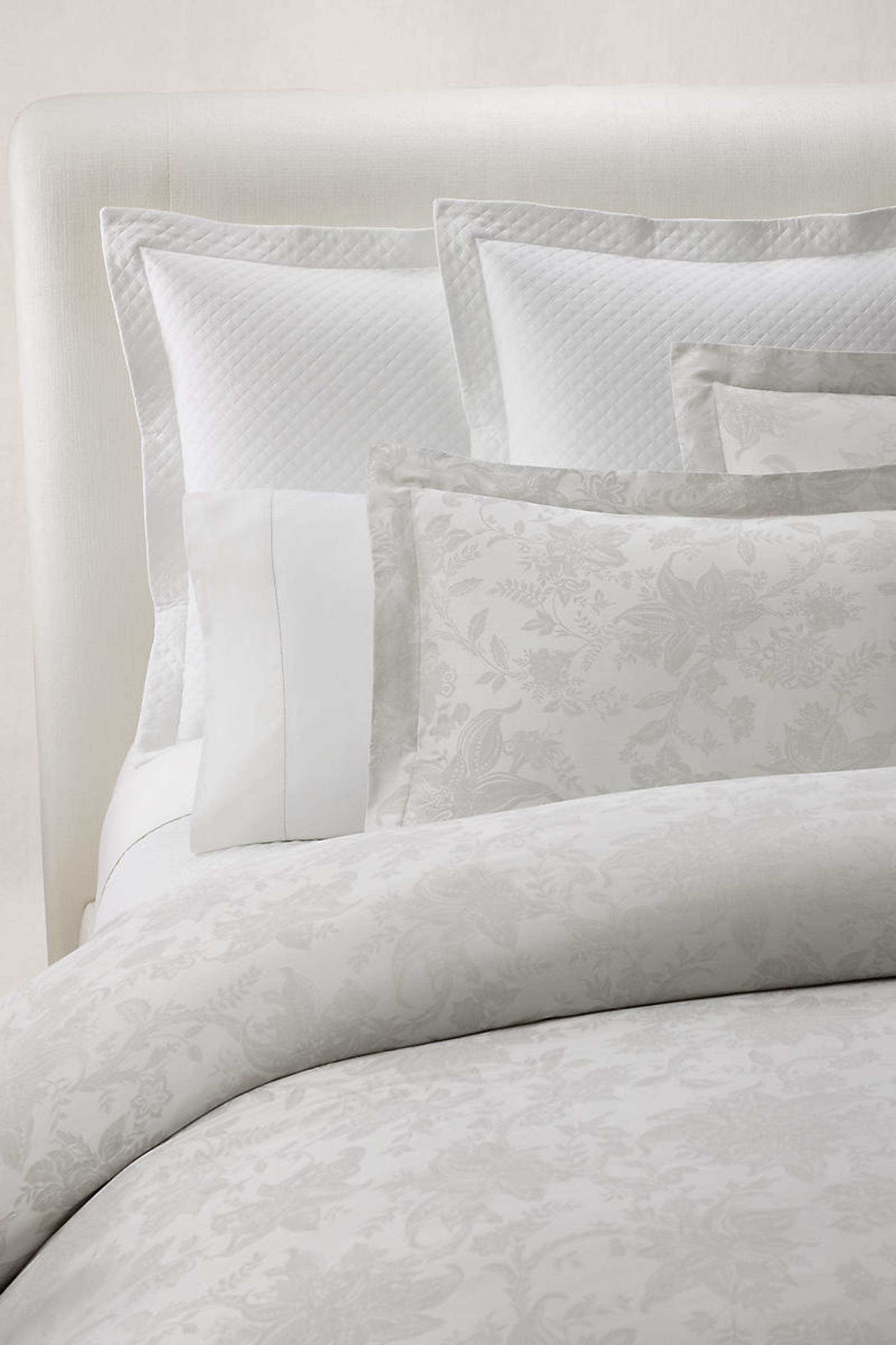 Cali Platinum Pillowcase