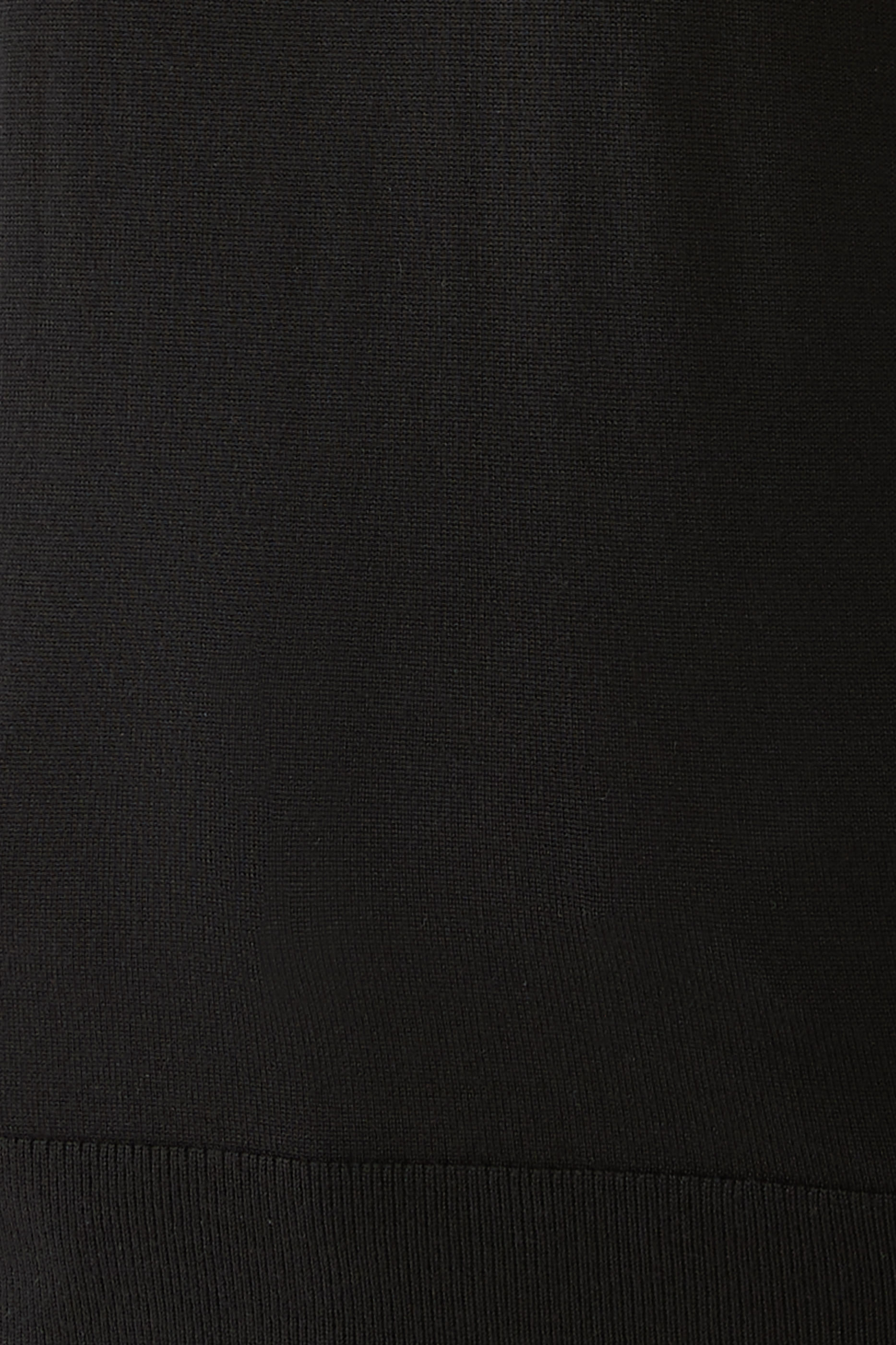 Sleeveless Fine Turtleneck Top