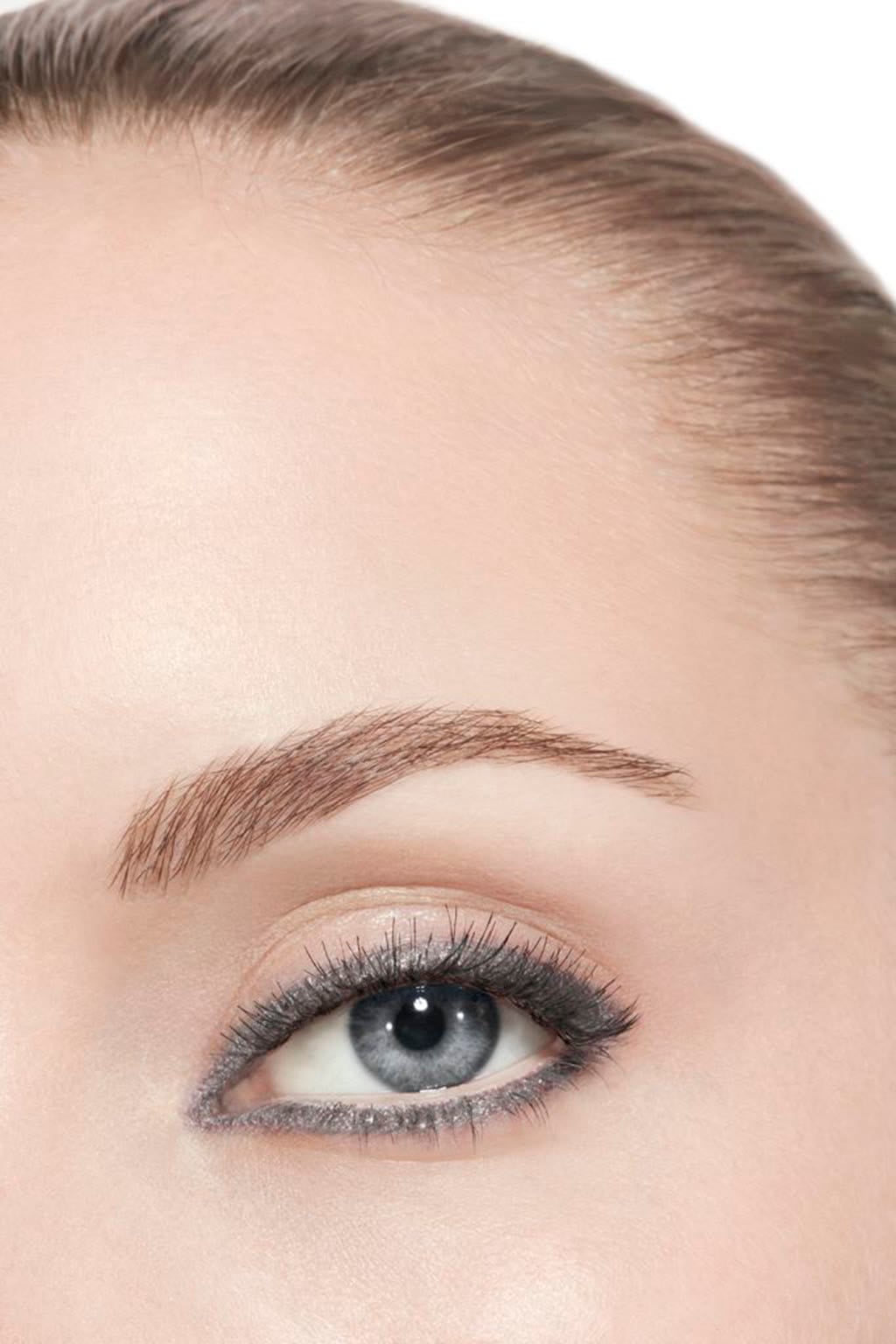 قلم ذو ثبات طويل لتحديد محيط العينين ورسمه STYLO YEUX WATERPROOF