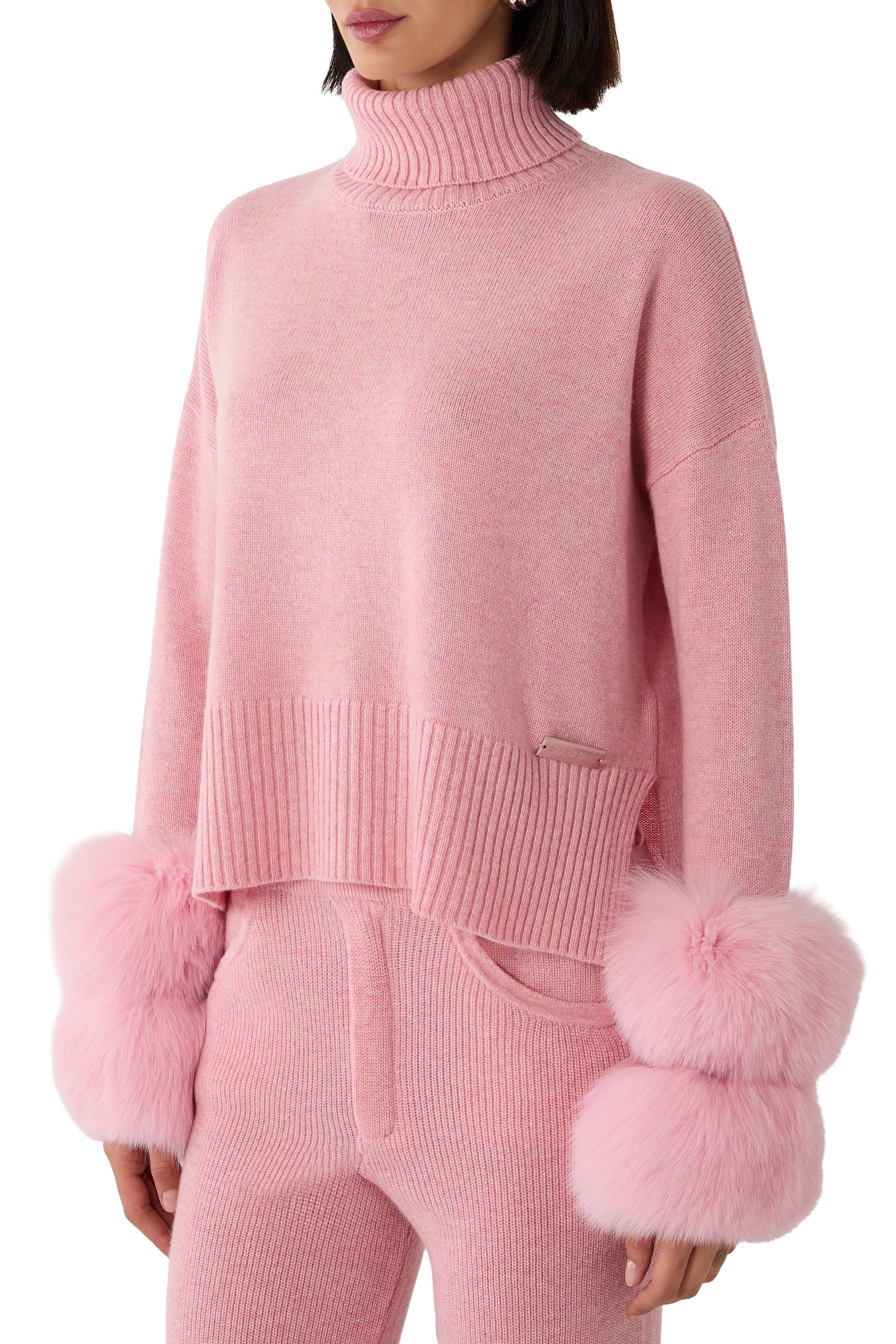 Cropped Roll Neck Sweater with Double Ring Fox Cuffs 