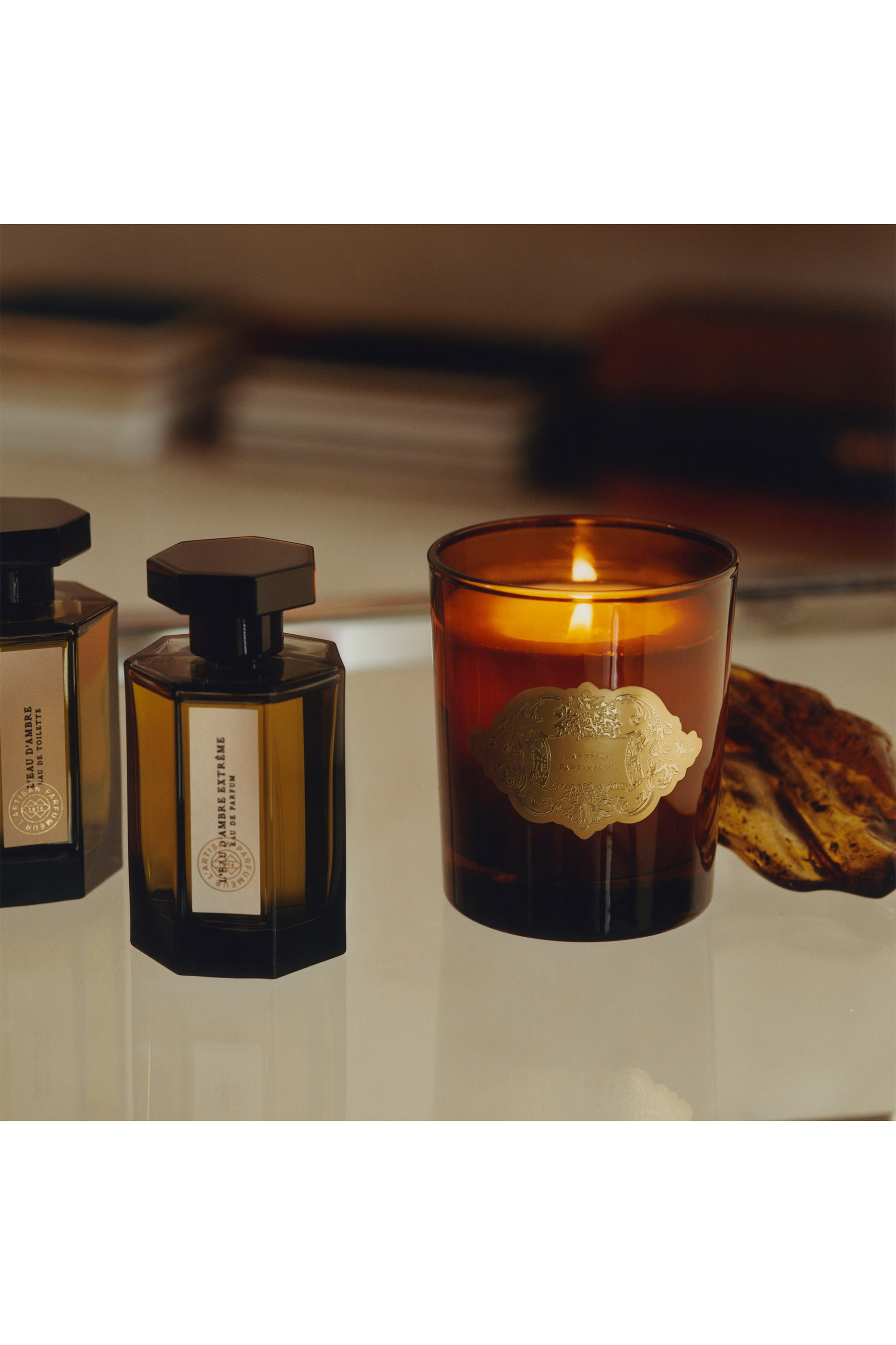 L&rsquo;Ambre Scented Candle