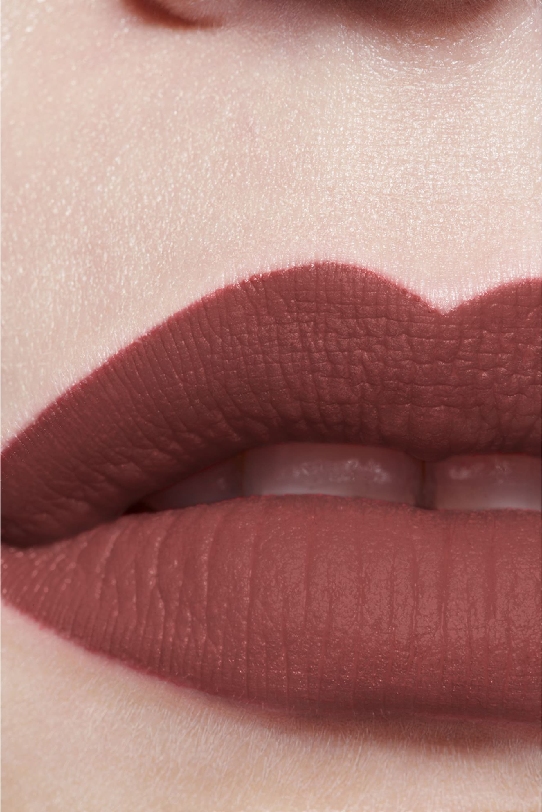 احمر شفاه Chanel Rouge Allure Liquid Velvet Ultrawear Intense مات سائل