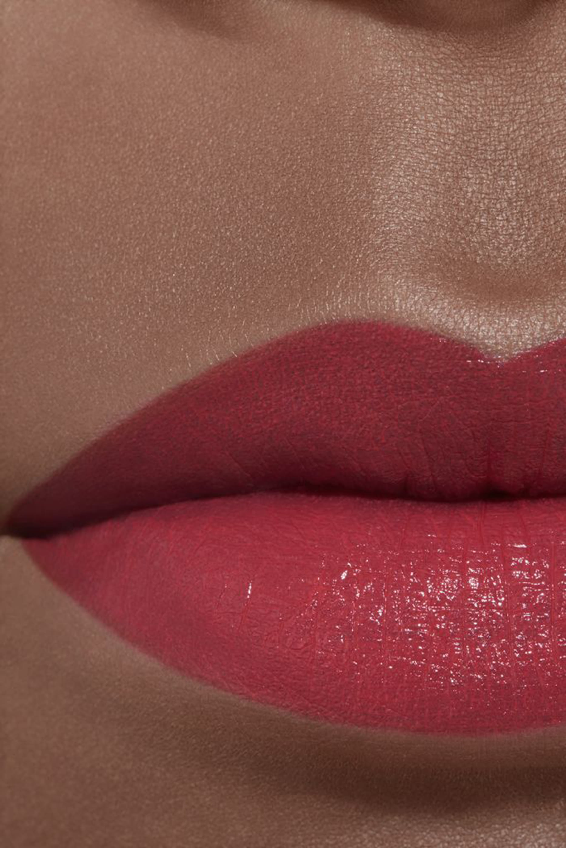 CHANEL ROUGE ALLURE L'EXTRAIT أحمر شفاه عالي الكثافة تركيز من النضارة والعناية قابل لإعادة تعبئة