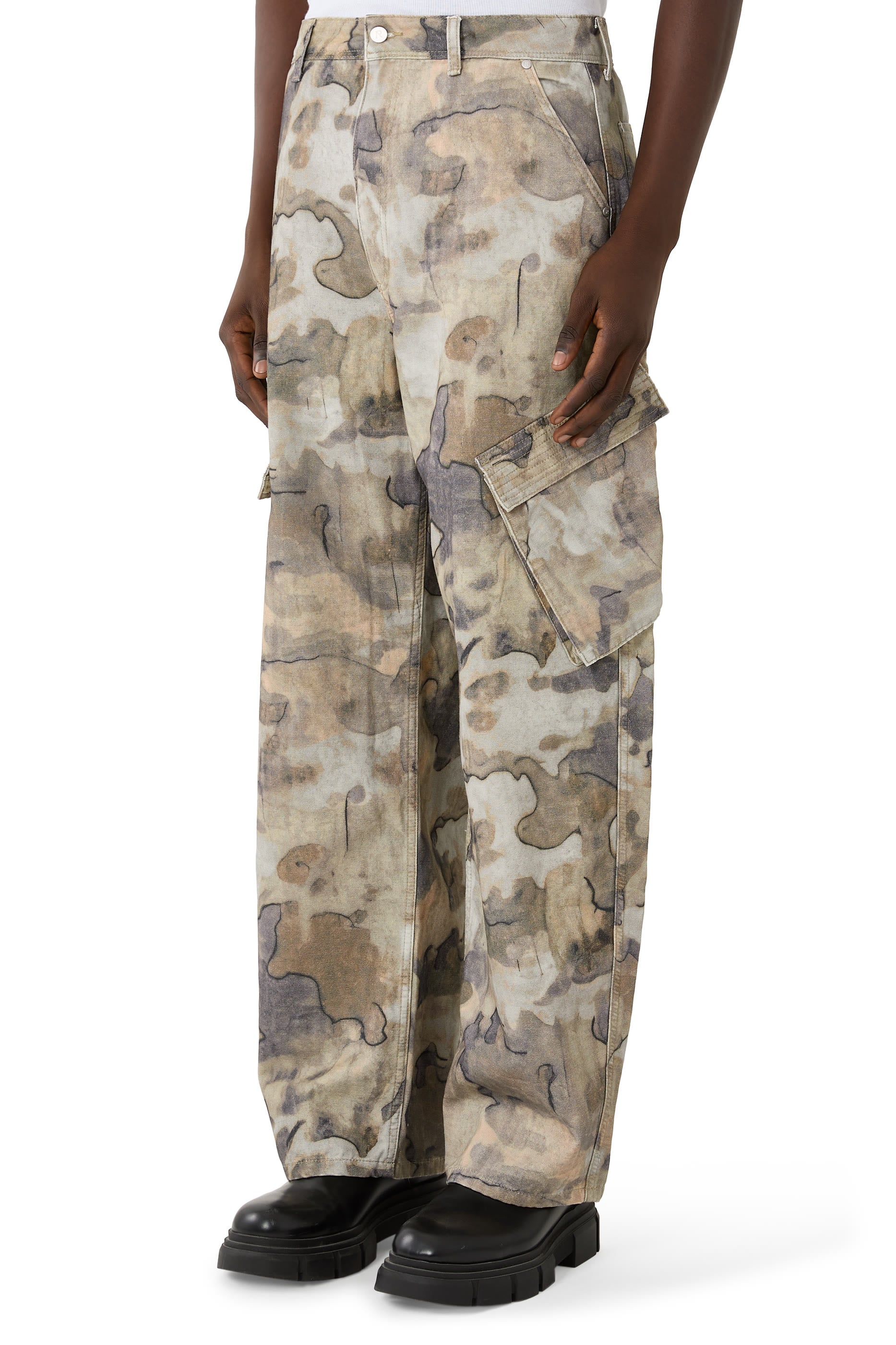 Camouflage-Print Cargo Pants