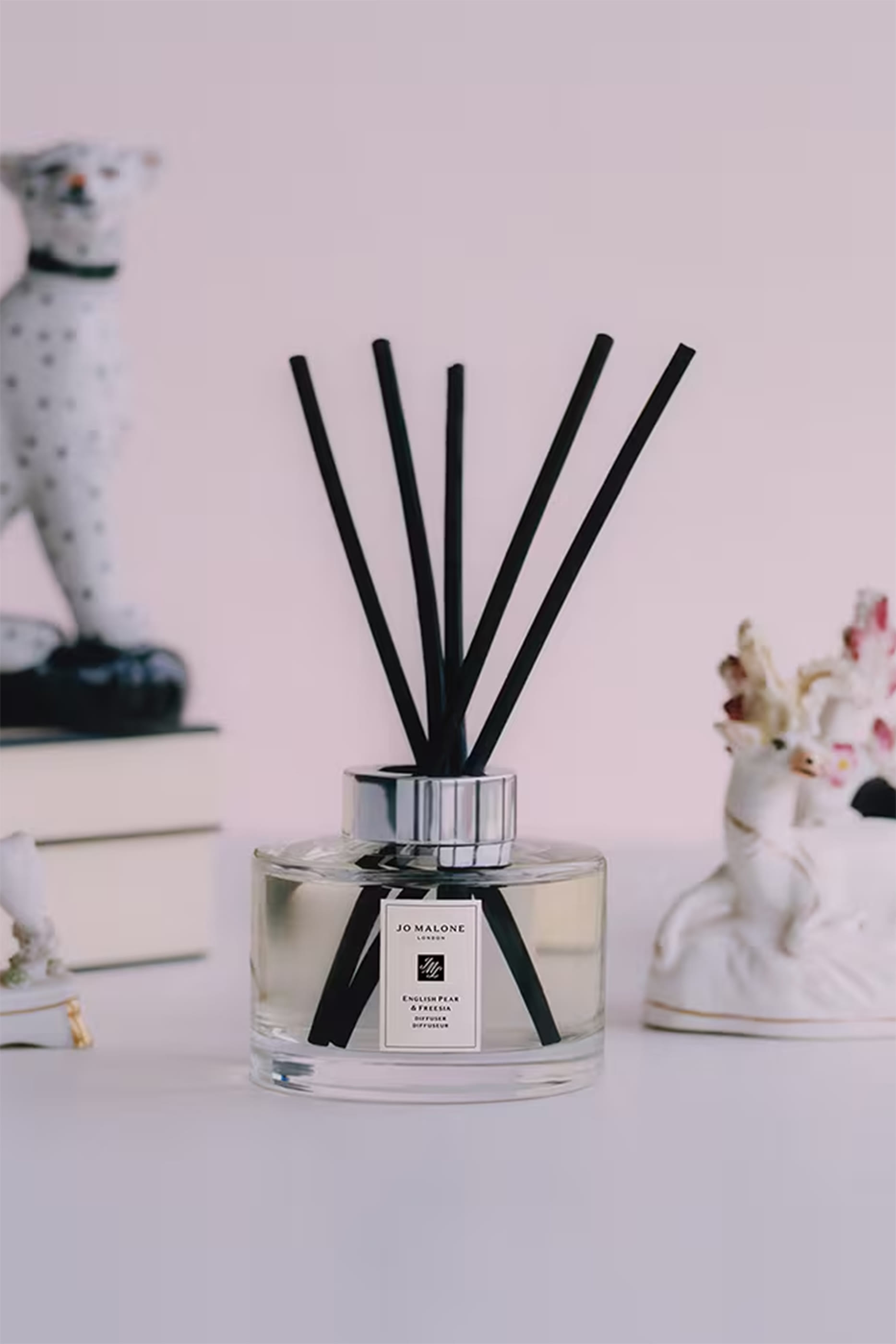 English Pear and Freesia Scent Surround&trade; Diffuser