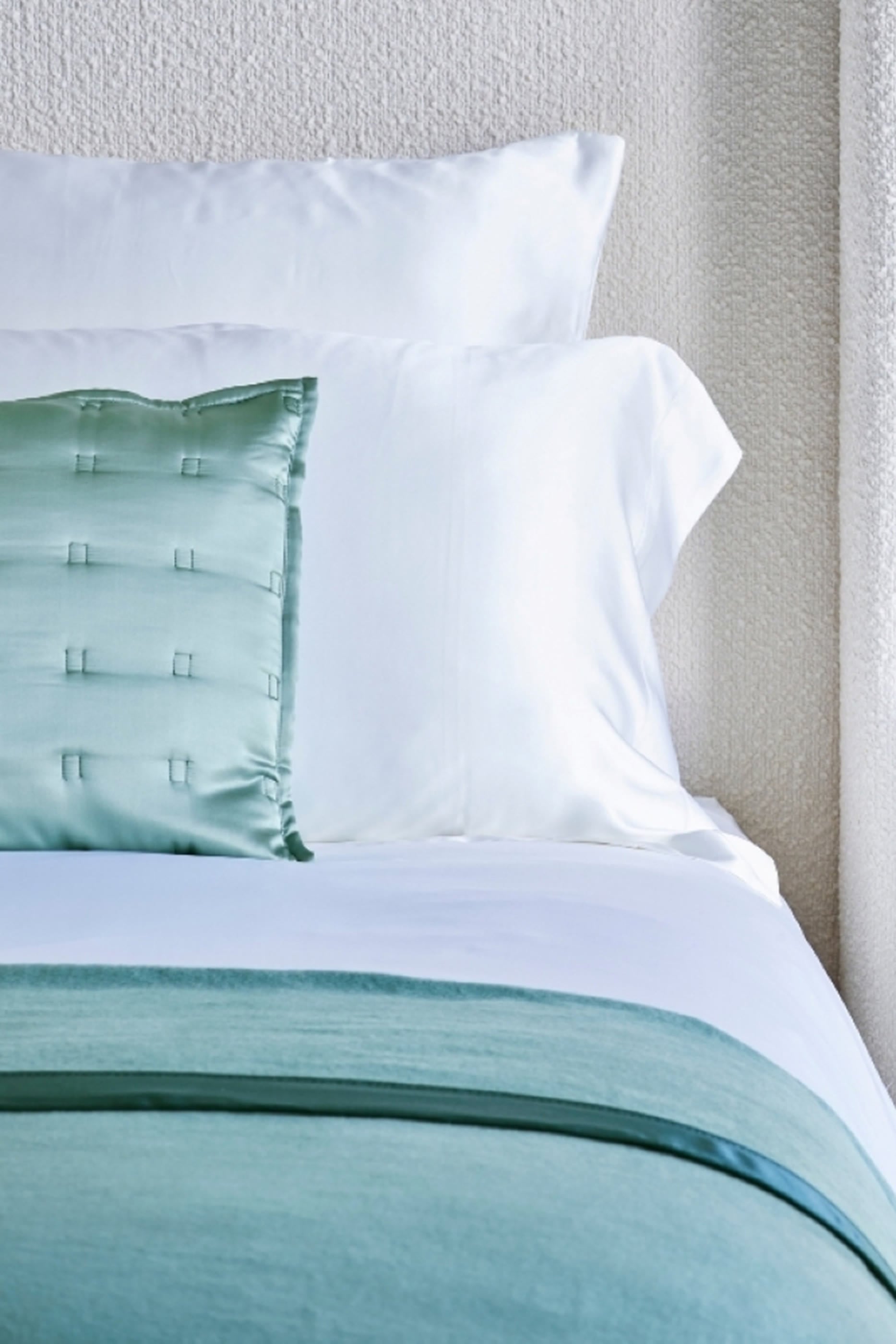 Silk Signature Pillowcase