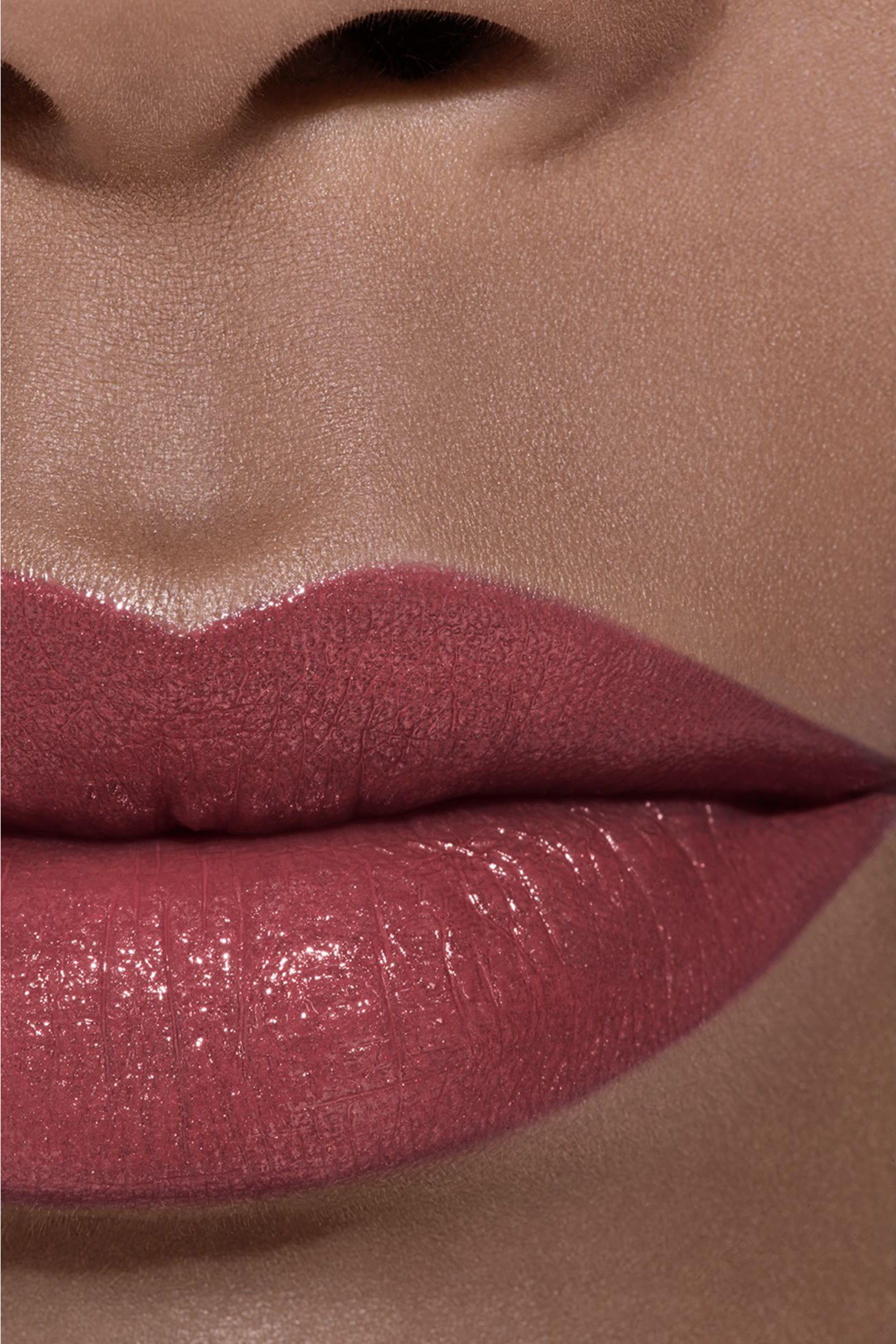 أحمر شفاه لامع Rouge Coco يدوم طويلا