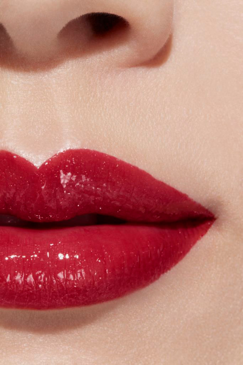 أحمر شفاه ROUGE COCO FLASH Colour, Shine, Intensity In A Flash