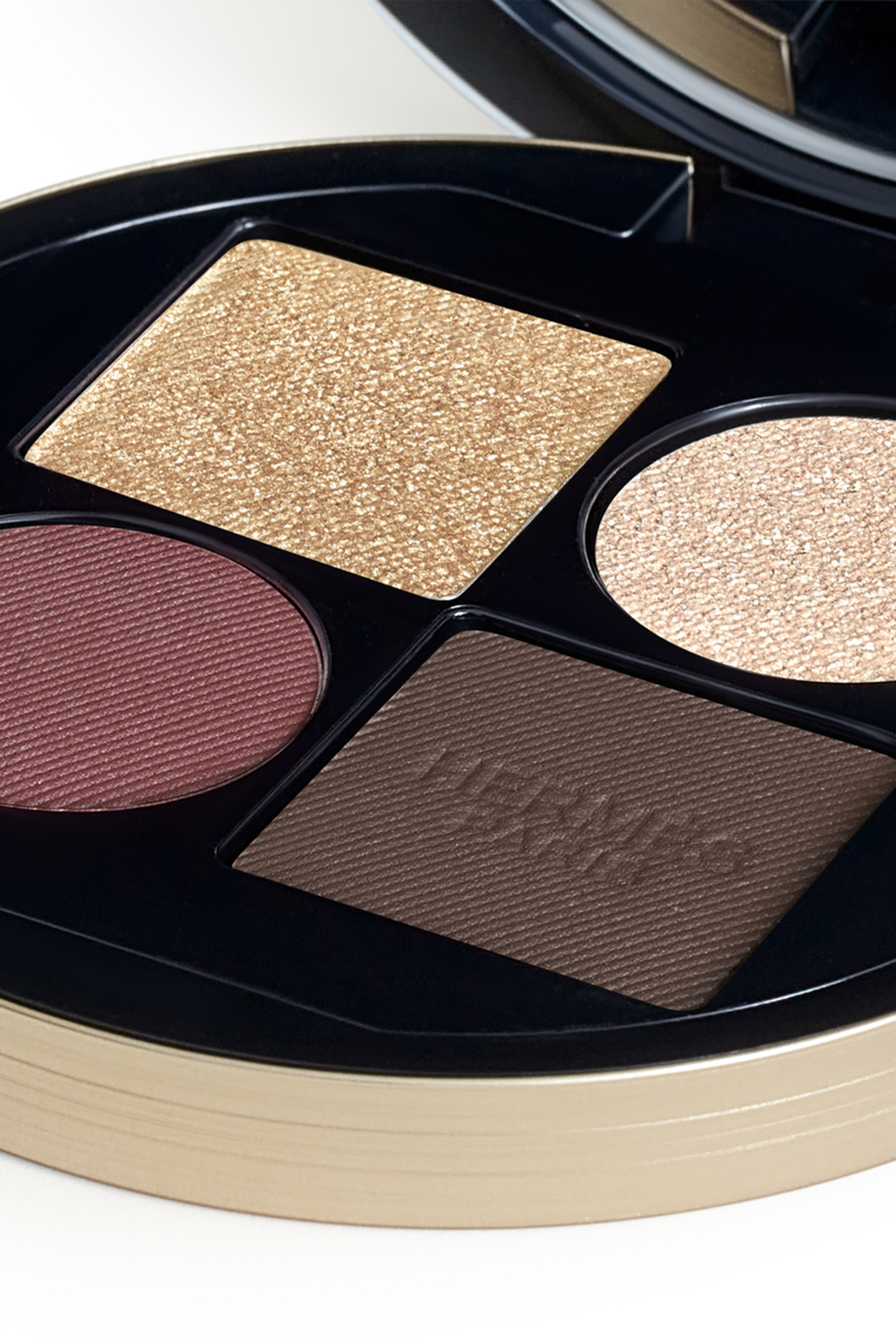 لوحة ظلال عيون Ombres d'Hermès بأربعة ألوان