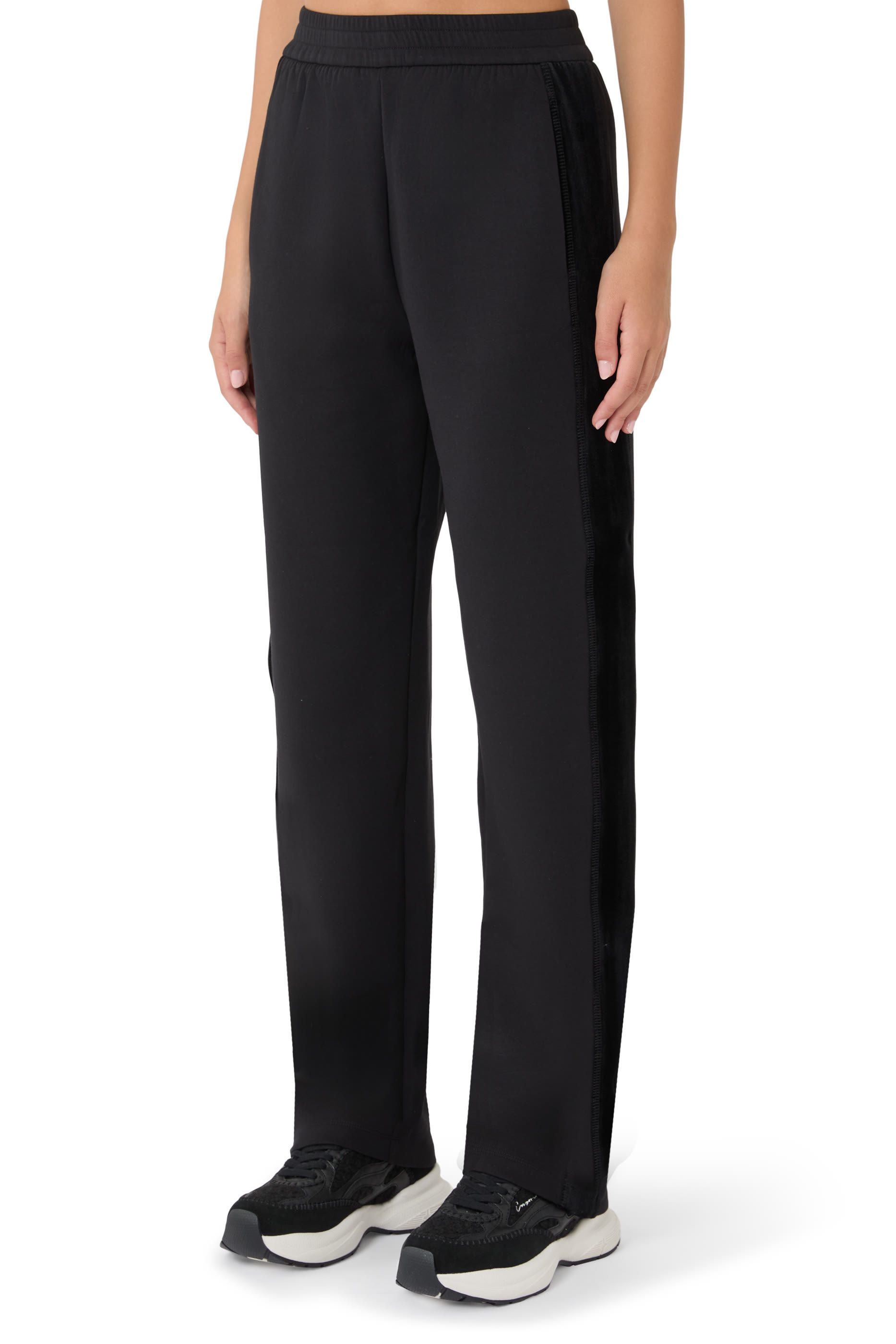 Tape Travel Essential Pants