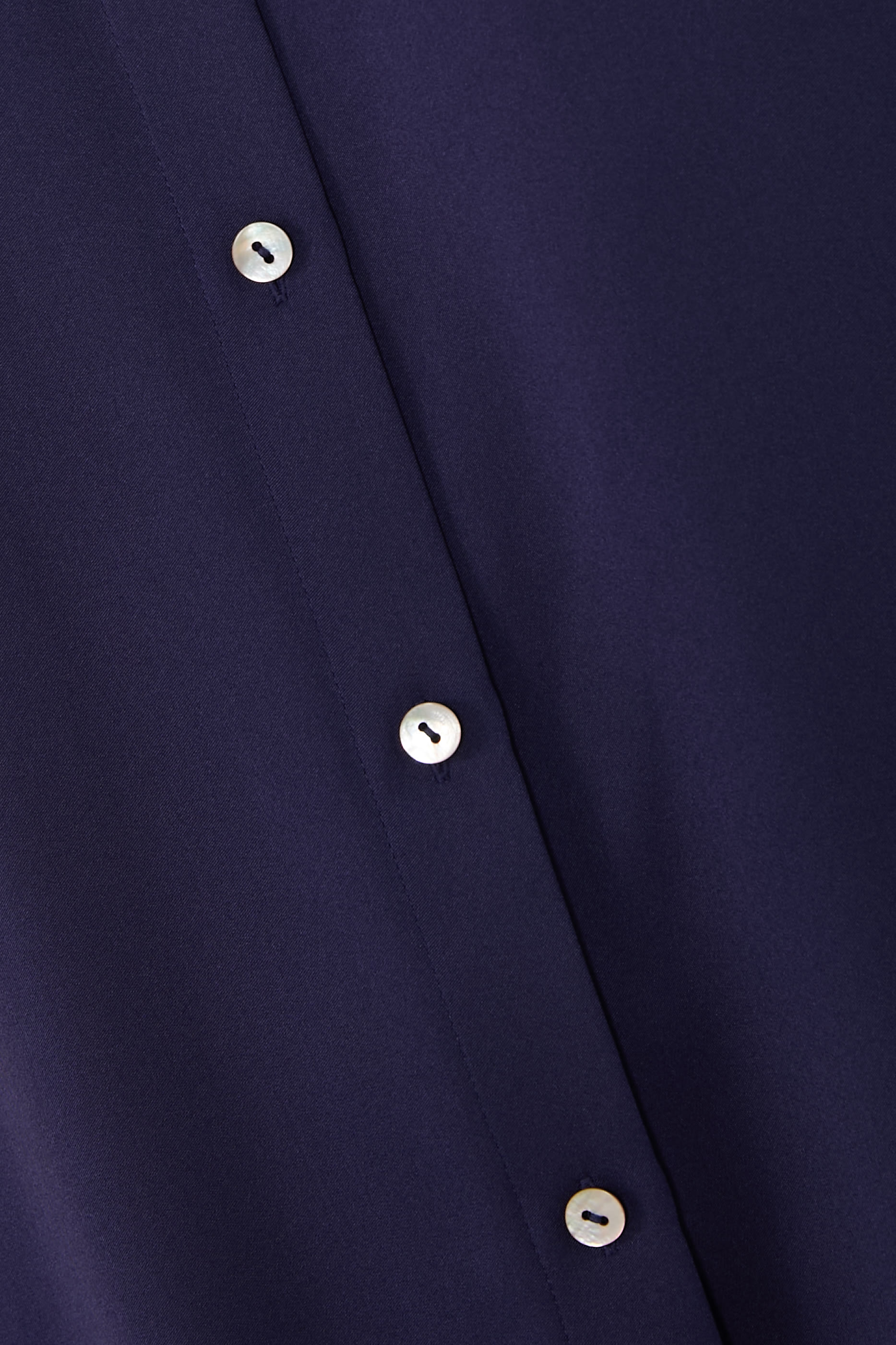  Slim-Fit Classic Shirt