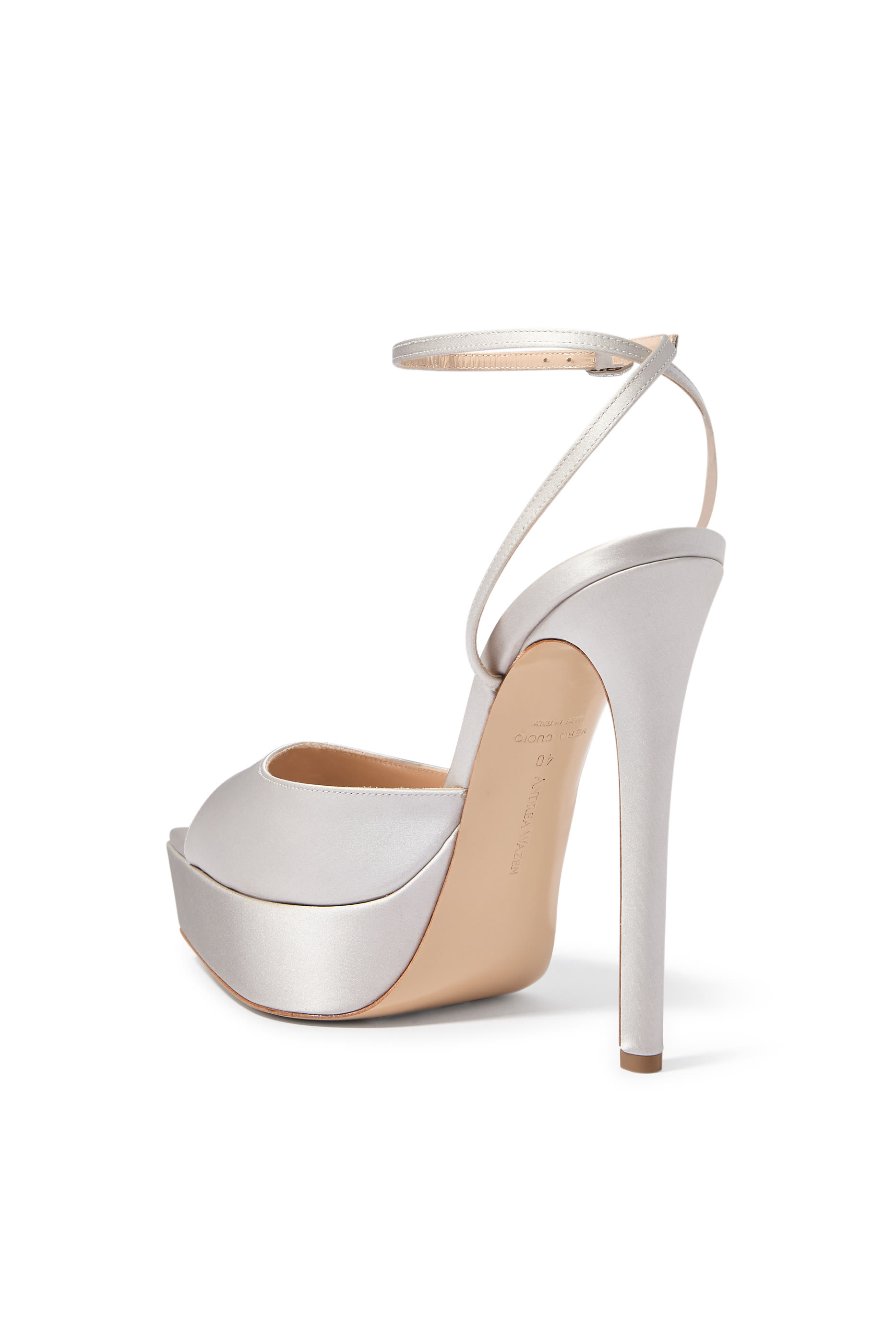 Loulou 140 Crystal Platforms