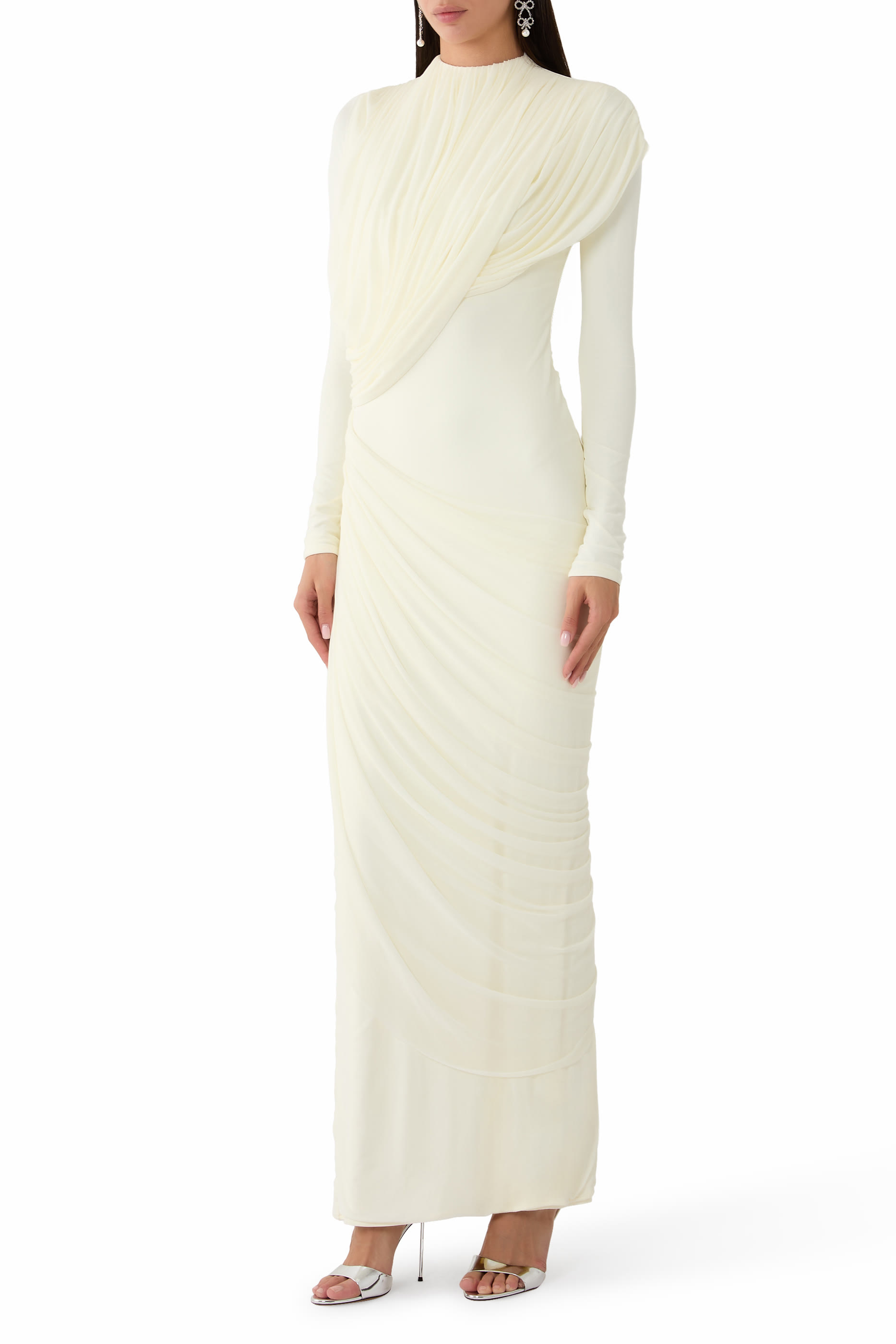 Donna High-Neck Gown