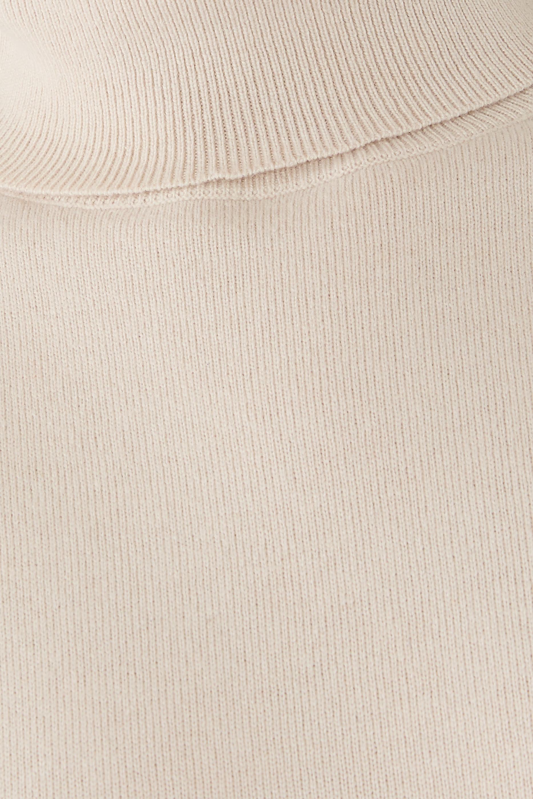 Turtleneck Sleeveless Knit Top