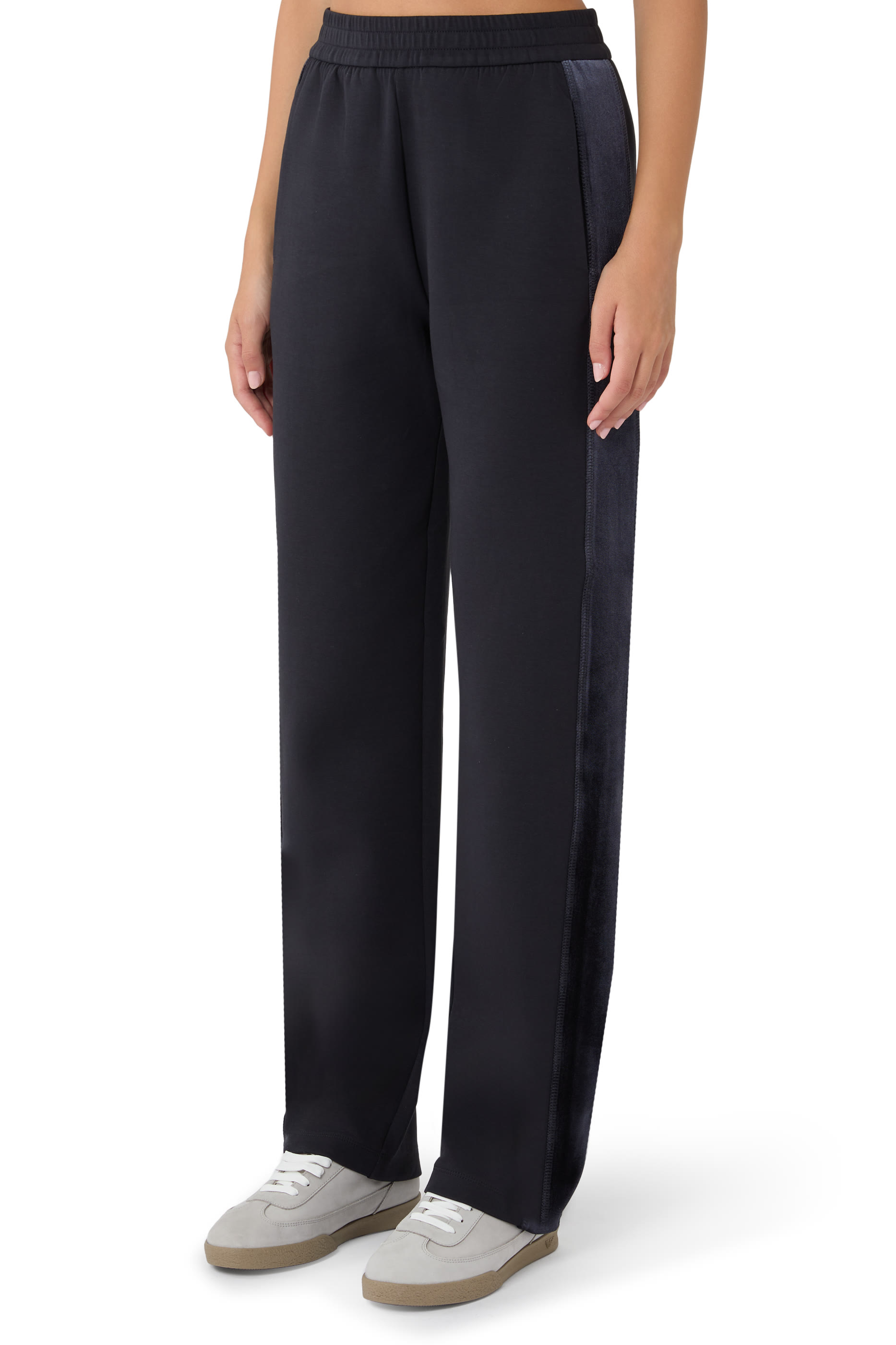 Tape Travel Essential Pants