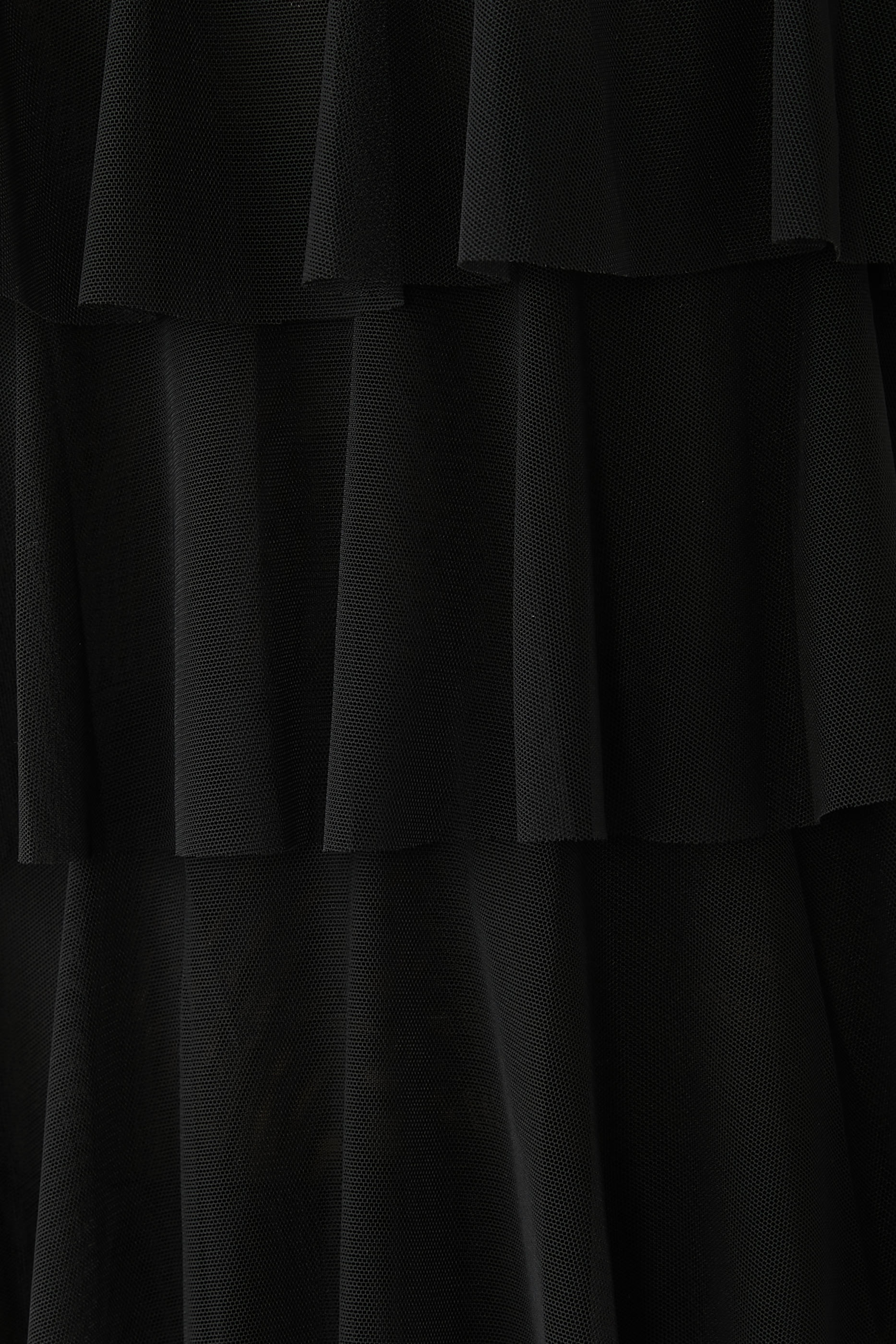 Sleeveless Tiered Ruffle Gown 