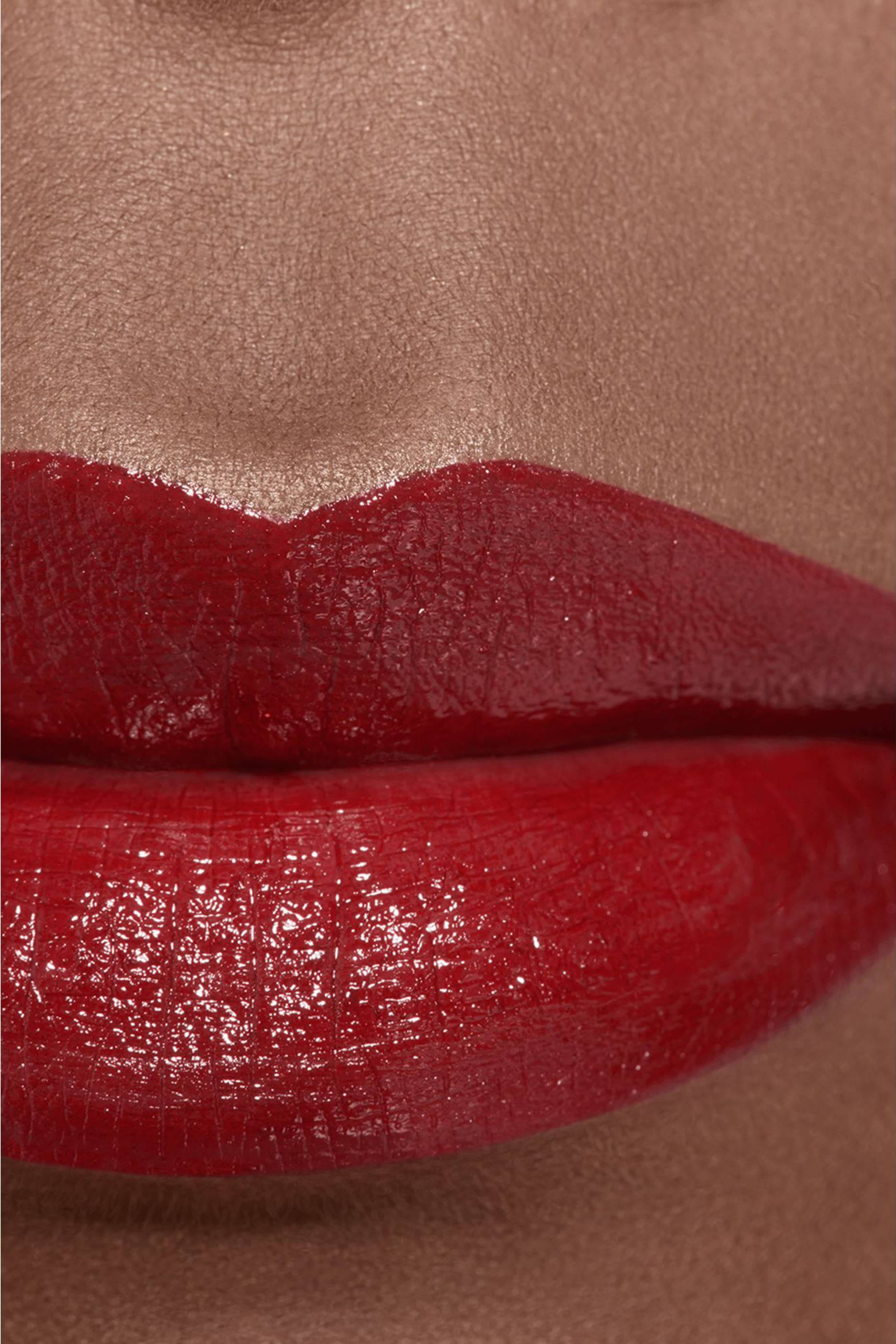 أحمر شفاه لامع Rouge Coco يدوم طويلا